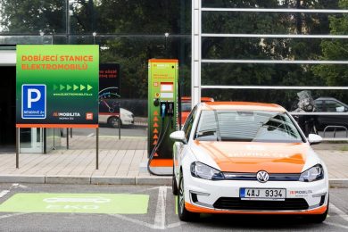 ČEZ ponúka nabíjanie elektromobilov iba zelenou energiou