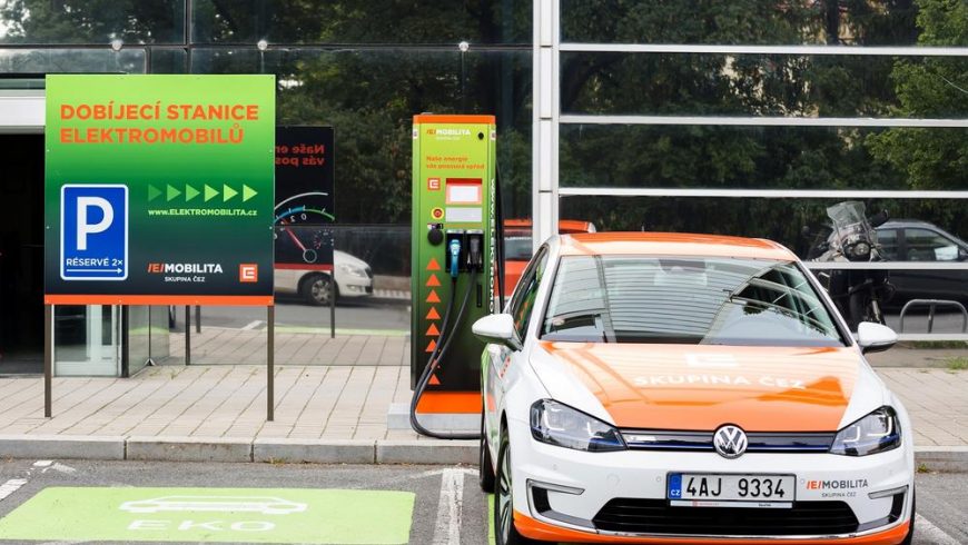 ČEZ ponúka nabíjanie elektromobilov iba zelenou energiou
