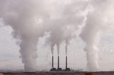 Emisie na európskom trhu s uhlíkom vzrástli prvýkrát za sedem rokov