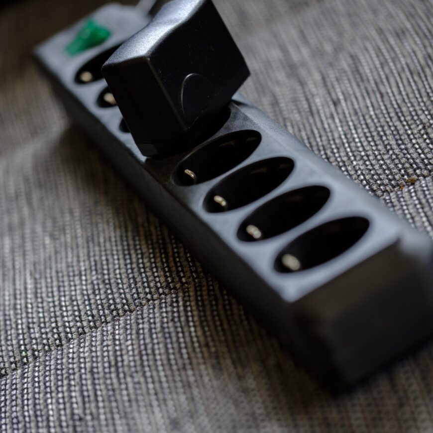 ÚRSO predstavil 15 návrhov, ako zlacniť energie. Má aj odporúčania pre vládu